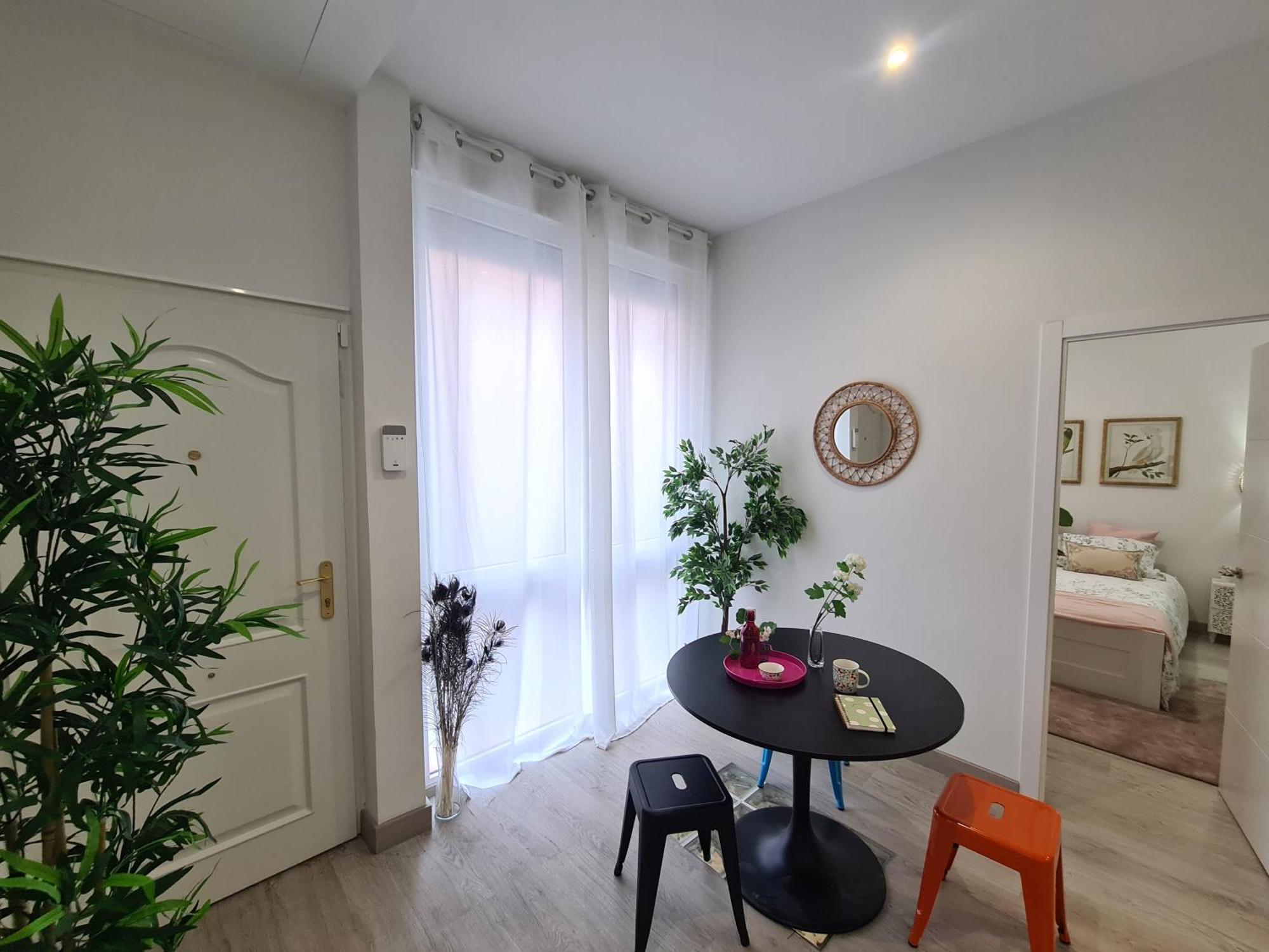 3 - 3 Banos - 8pax - Linea 5 De Metro Apartamento